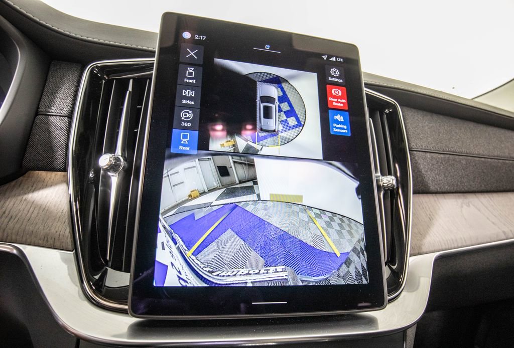 Used 2026 Volvo XC90 B6 Ultra w/ Lounge Package image 26