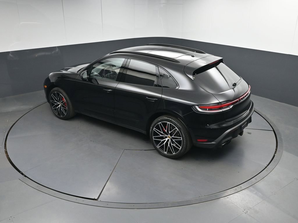 Certified 2024 Porsche Macan S image 34