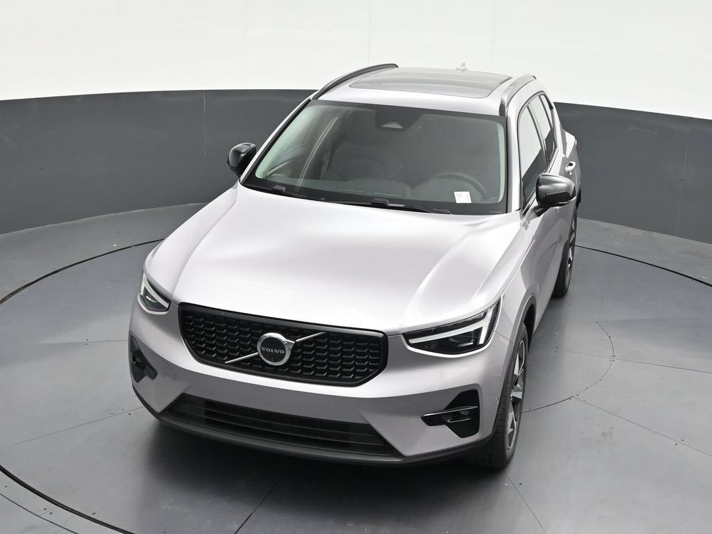 New 2026 Volvo XC40 B5 Plus w/ Climate Package AWD/4WD image 24