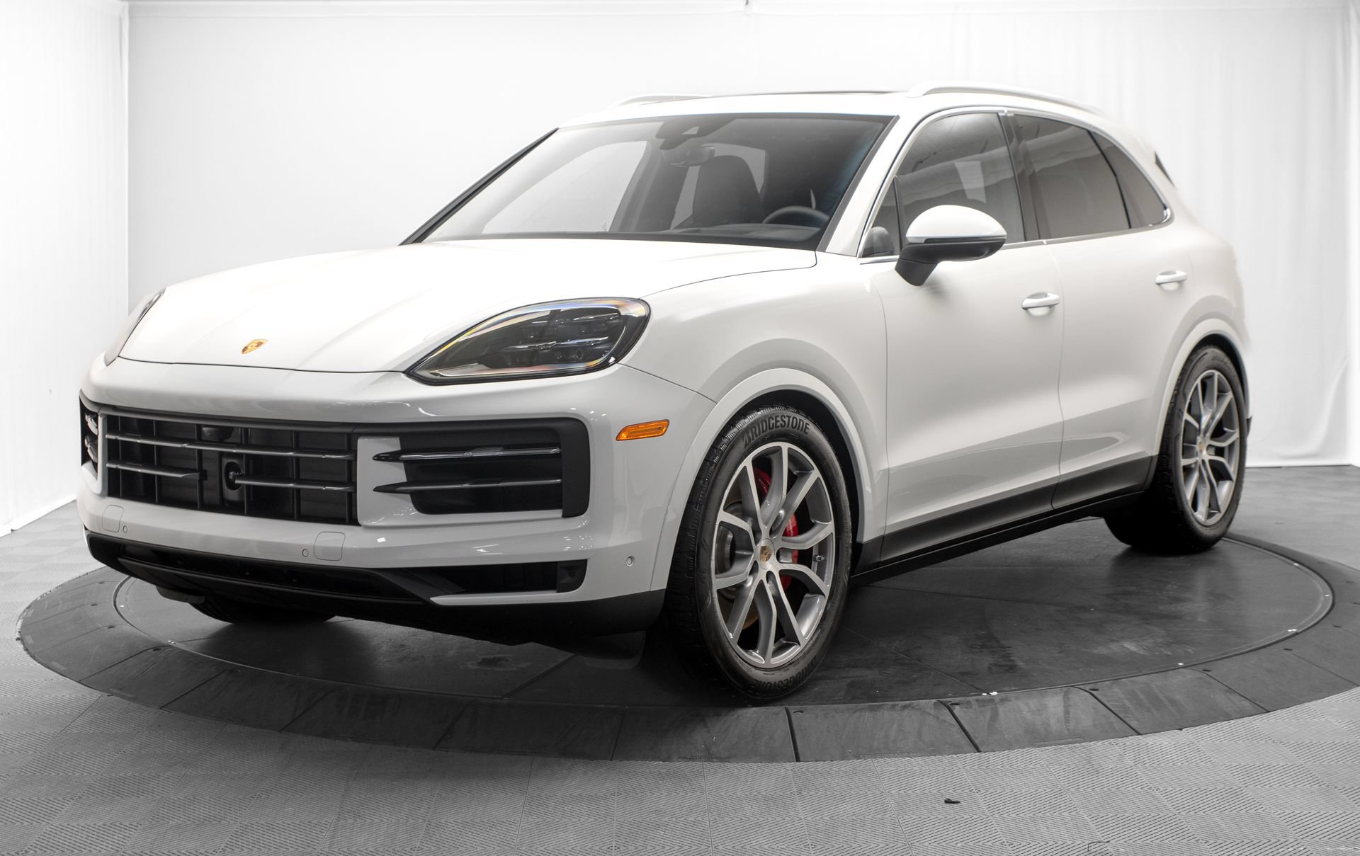 Used 2025 Porsche Cayenne S AWD/4WD image 7