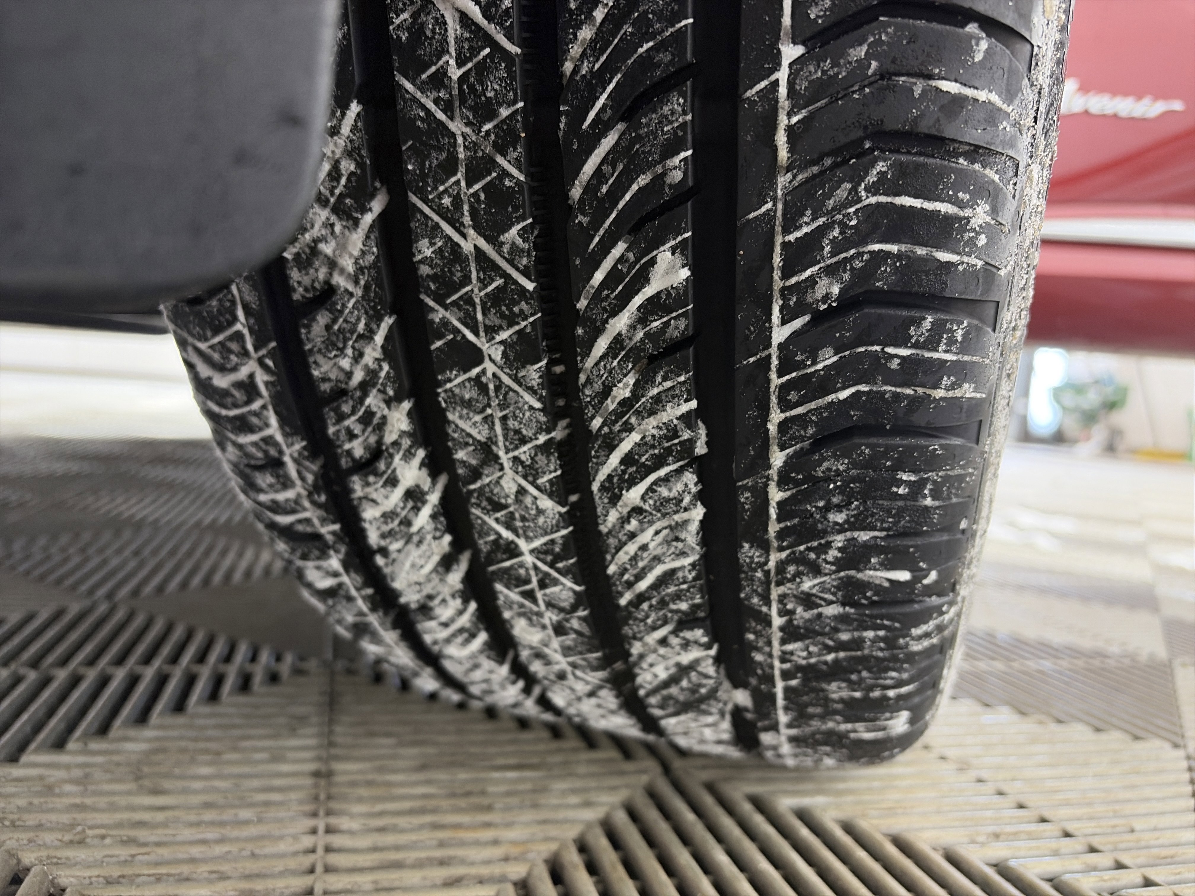 Used 2023 Buick Envision Avenir image 12