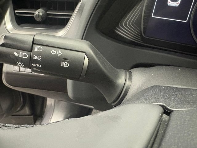 Used 2023 Lexus UX 250h FWD w/ Accessory Package (Z1) image 18