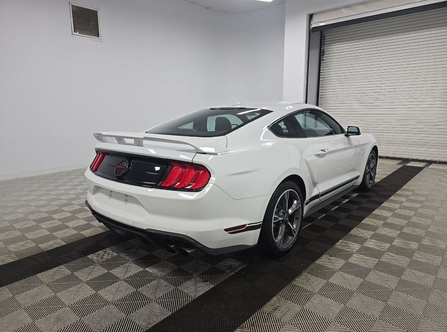 Used 2022 Ford Mustang GT Premium w/ Equipment Group 401A RWD image 3