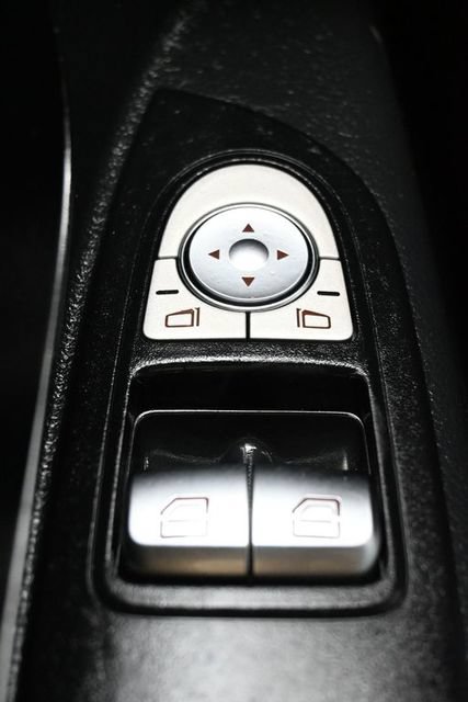 Used 2020 Mercedes-Benz Metris Passenger image 25