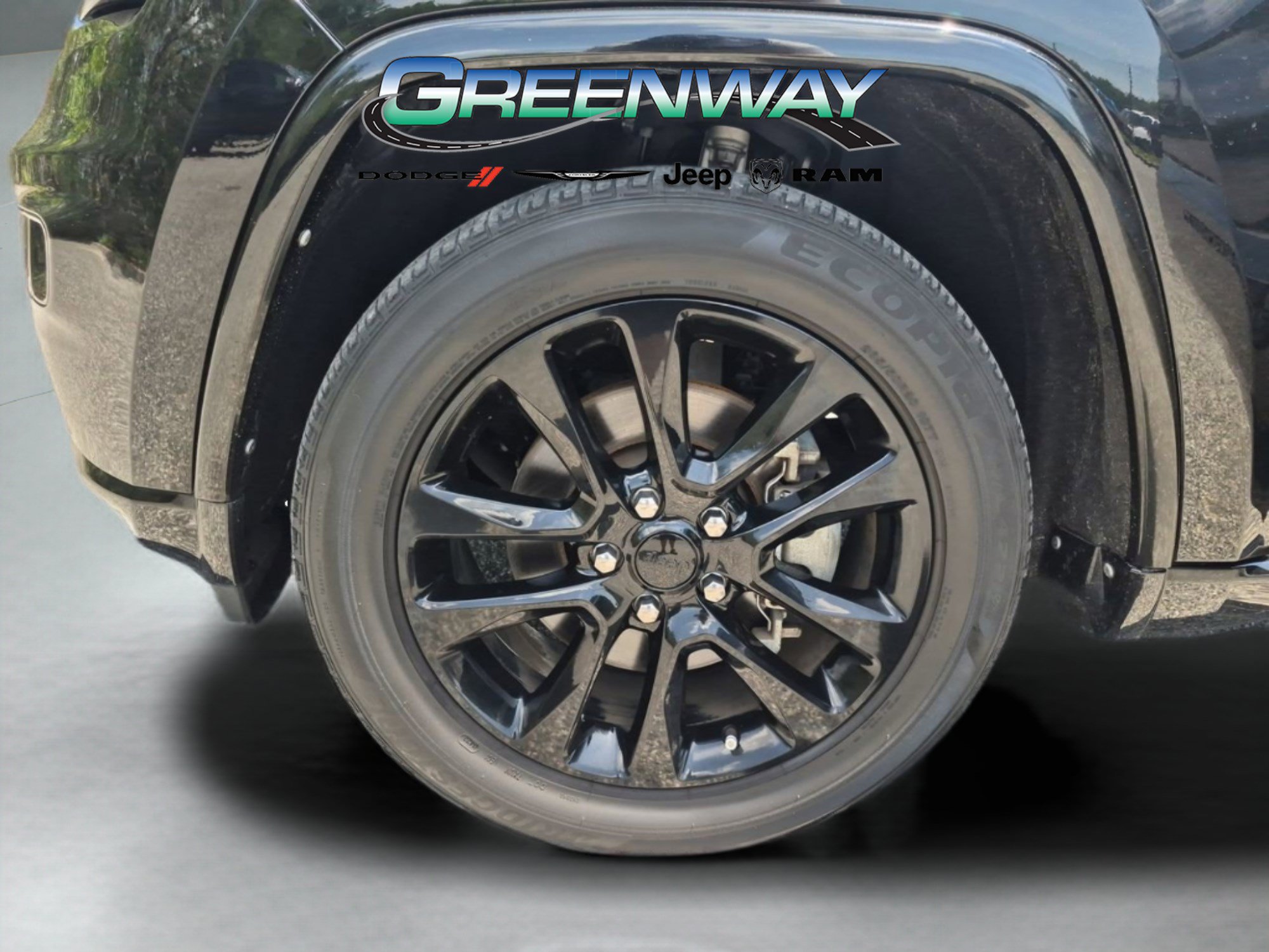 Used 2022 Jeep Grand Cherokee Laredo X RWD image 32