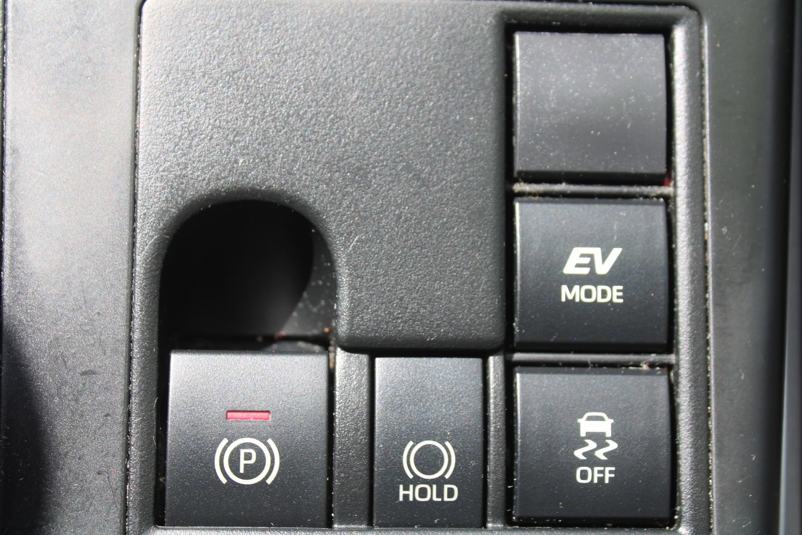 Used 2024 Toyota Highlander LE FWD image 41