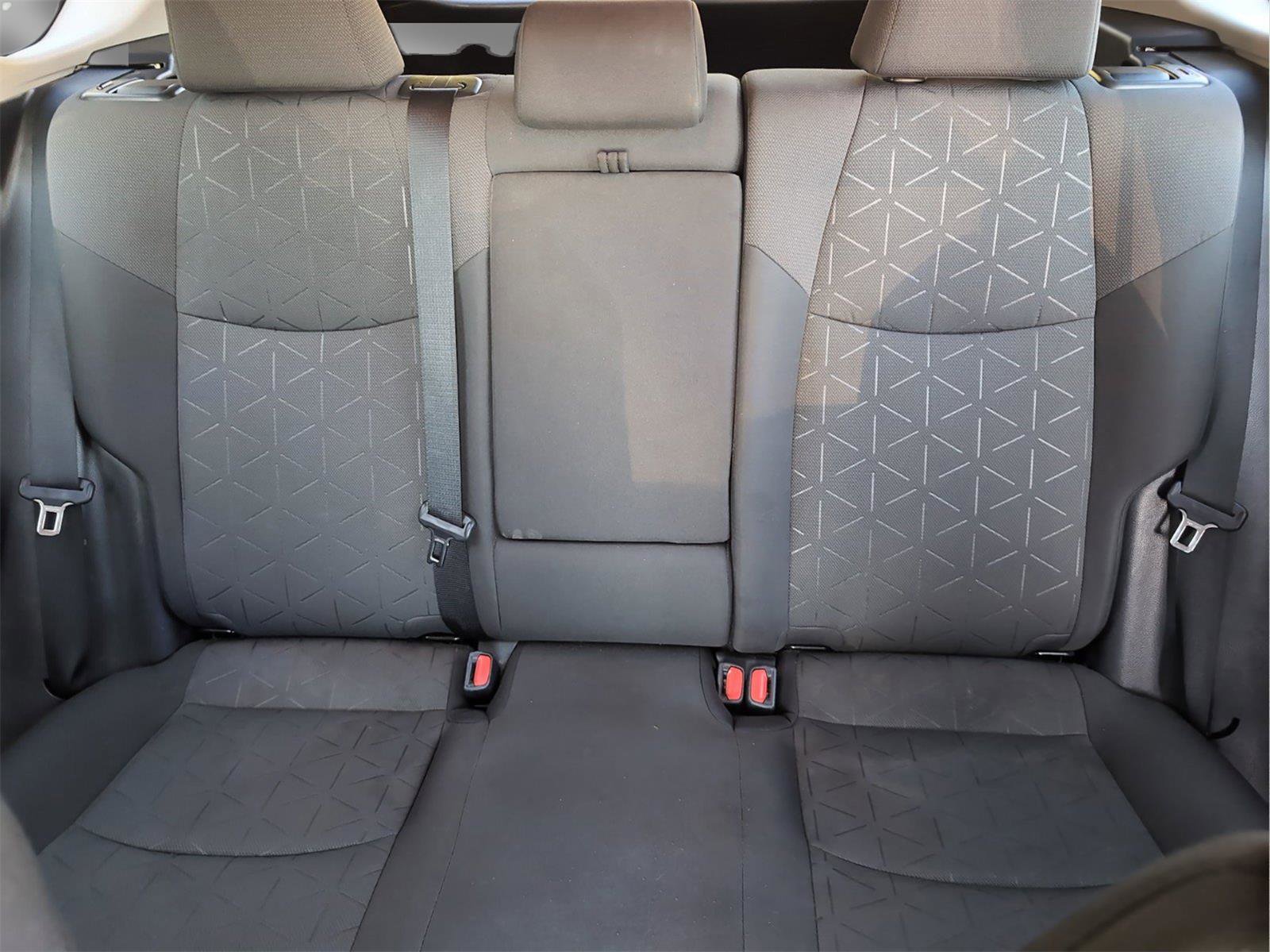 Used 2021 Toyota RAV4 XLE image 23