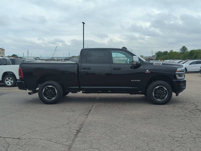 Used 2025 RAM 2500 Laramie AWD/4WD image 2