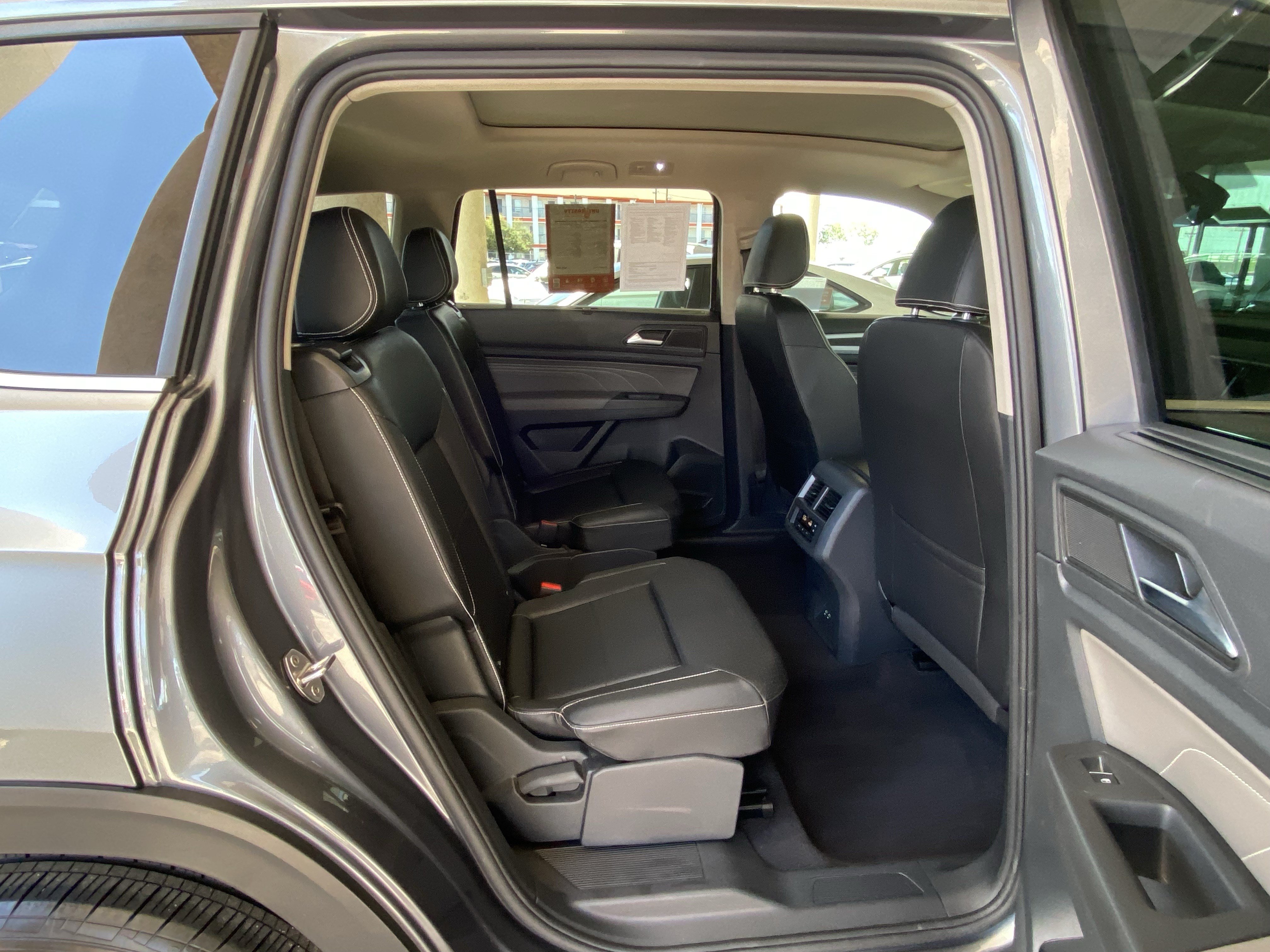 Certified 2023 Volkswagen Atlas SE w/ Panoramic Sunroof Package FWD image 43