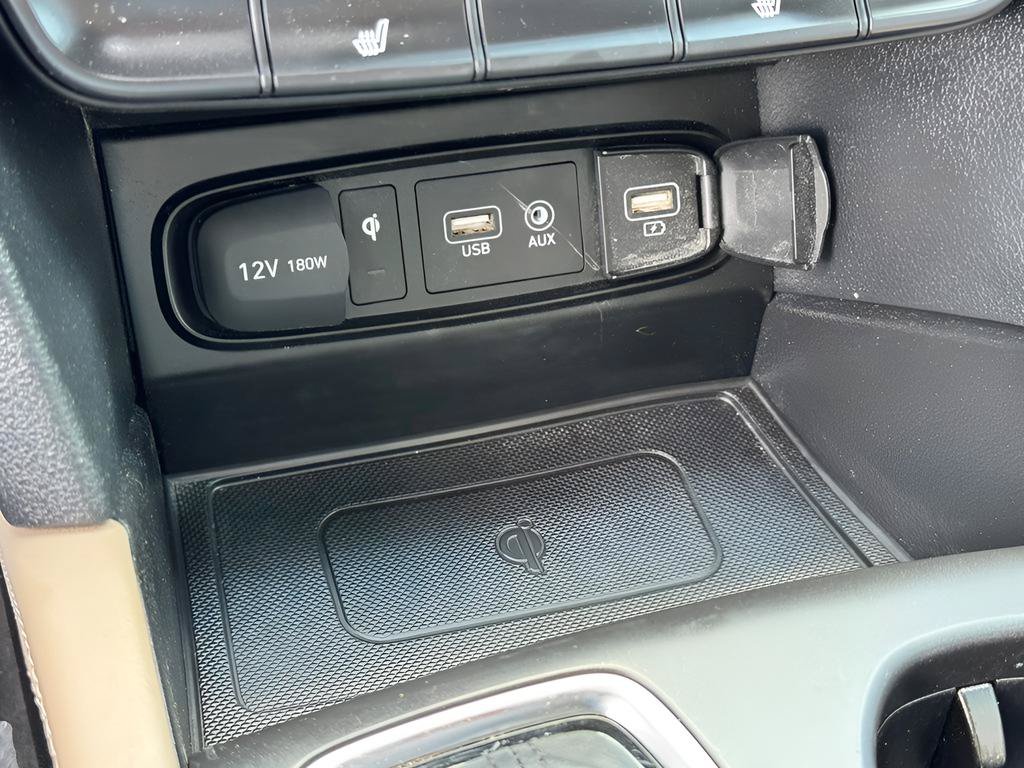 Used 2020 Hyundai Santa Fe SEL w/ Convenience + Premium Package FWD image 28