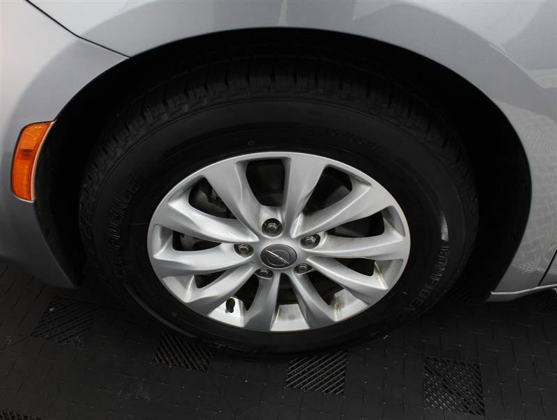 Used 2019 Chrysler Pacifica Touring-L FWD image 20