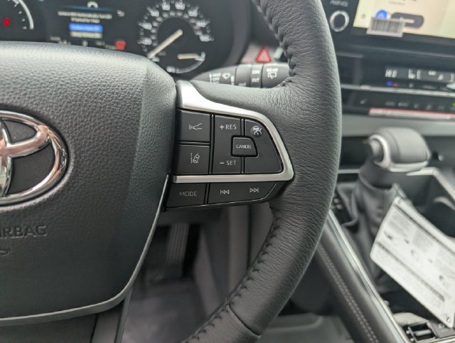 New 2026 Toyota Sienna XLE FWD image 16