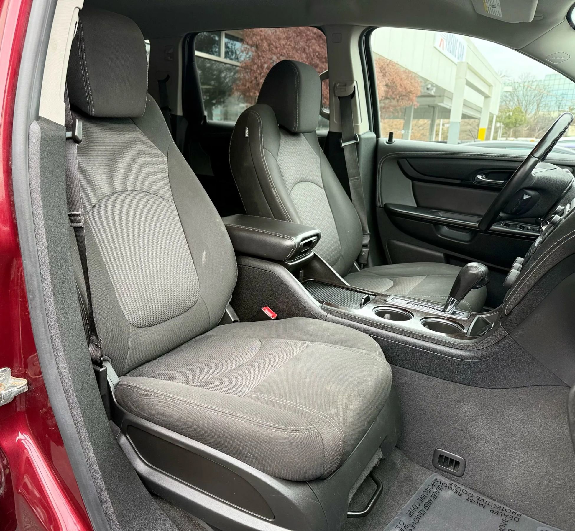 Used 2017 Chevrolet Traverse LT image 37