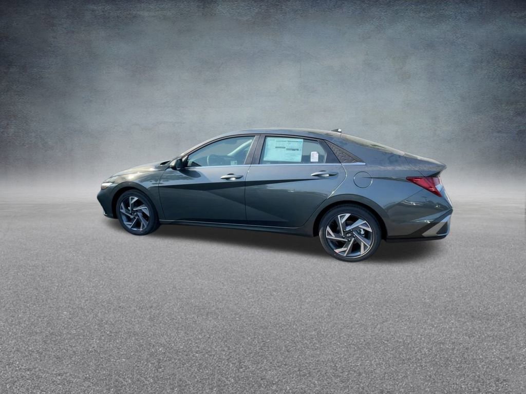 New 2025 Hyundai Elantra Limited image 14