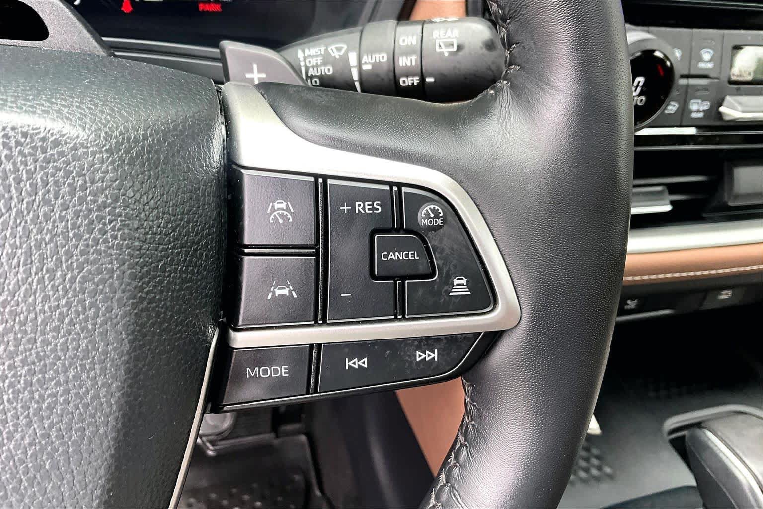 Certified 2025 Toyota Grand Highlander AWD image 24