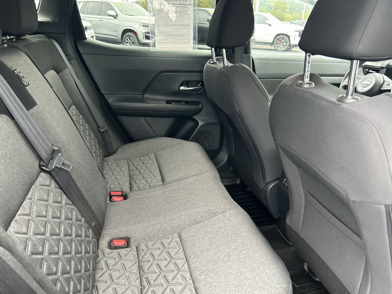 Used 2025 Nissan Kicks SV w/ Charging Package AWD/4WD image 17