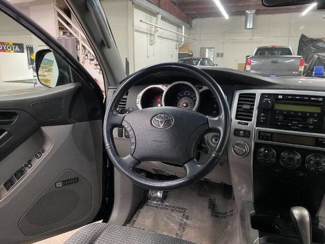 Used 2005 Toyota 4Runner SR5 image 21