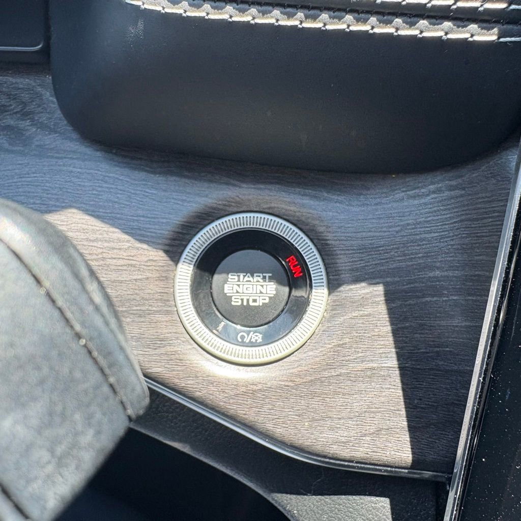 Used 2022 Jeep Grand Cherokee L Overland w/ Luxury Tech Group IV image 28