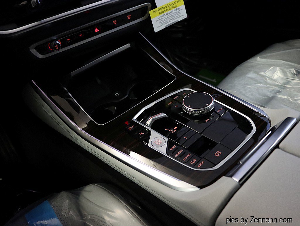 Used 2026 BMW X5 xDrive40i w/ M Sport Package image 14