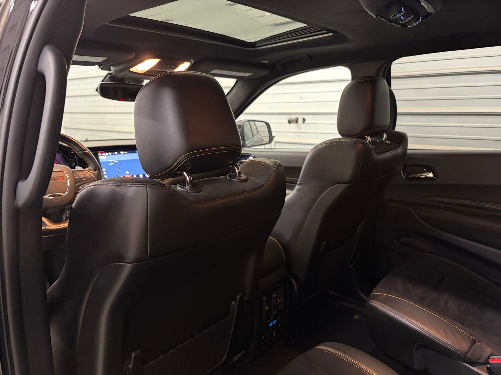 Used 2022 Dodge Durango R/T w/ Hemi Orange Plus Package AWD/4WD image 23