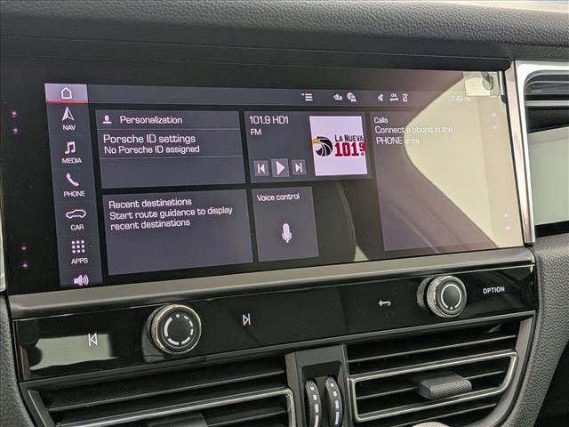 Certified 2025 Porsche Macan Turbo image 18