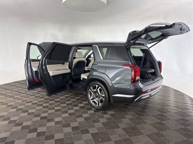 Used 2024 Hyundai Palisade Limited AWD/4WD image 21