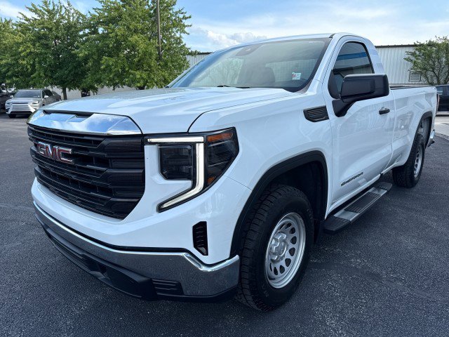 Used 2023 GMC Sierra 1500 Pro w/ Convenience Package image 9