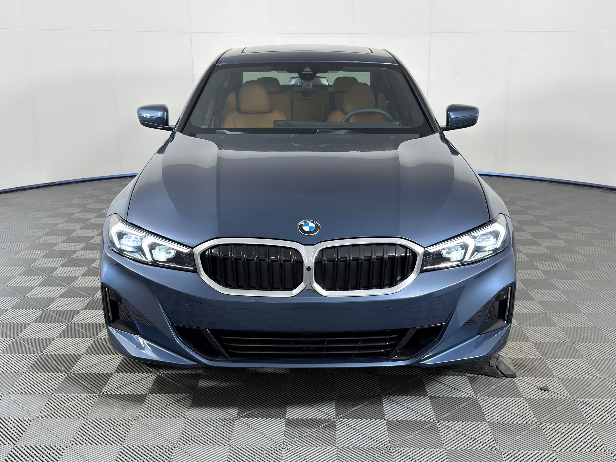 Used 2026 BMW 330i Sedan w/ Premium Package RWD image 6