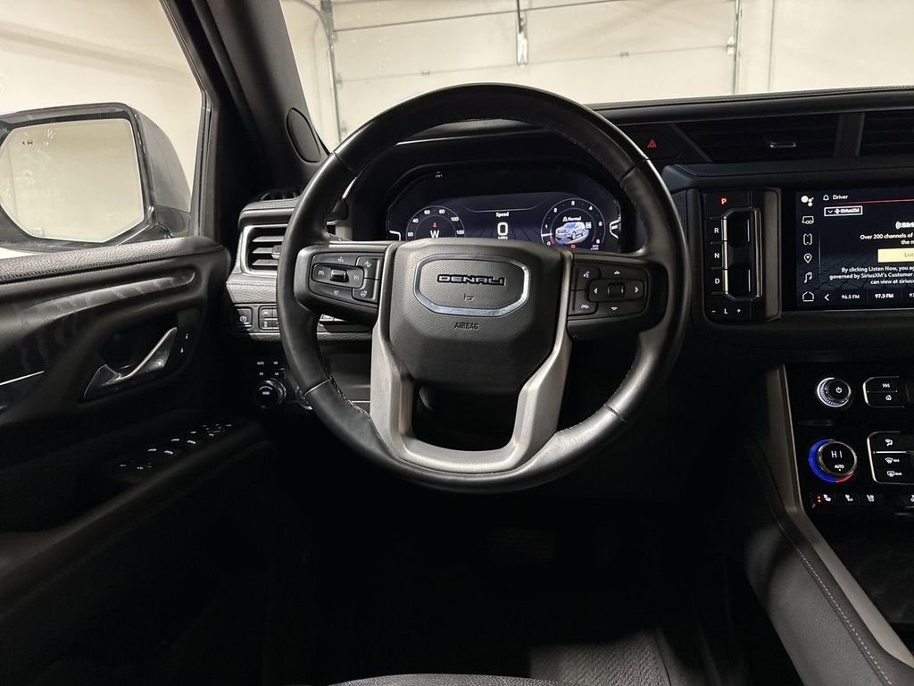 Used 2023 GMC Yukon Denali image 11