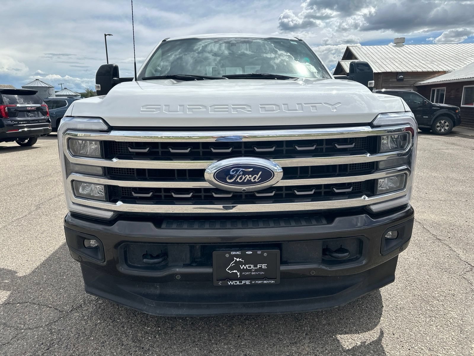 Used 2024 Ford F250 King Ranch w/ FX4 Off-Road Package AWD/4WD image 2