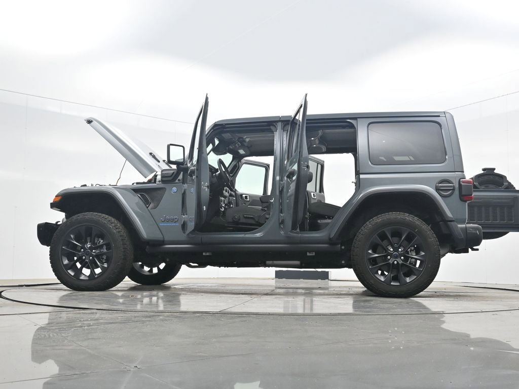 Used 2025 Jeep Wrangler Sahara 4xe image 45