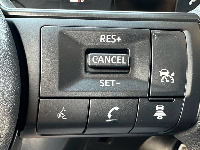 Used 2025 Nissan Kicks SV AWD/4WD image 14