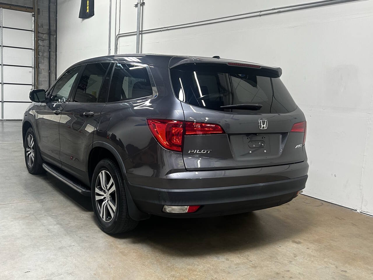 Used 2016 Honda Pilot EX image 5