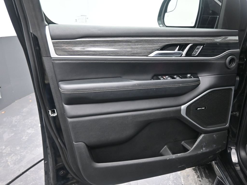 Used 2022 Jeep Wagoneer Series II image 17