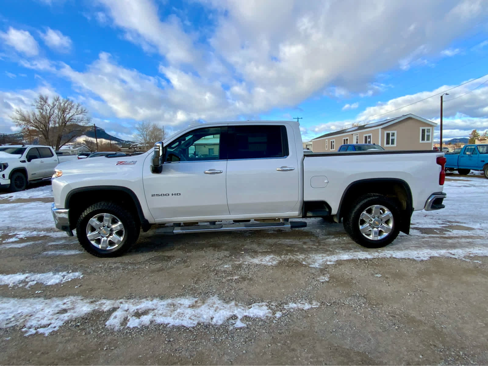 Used 2024 Chevrolet Silverado 2500 High Country image 2