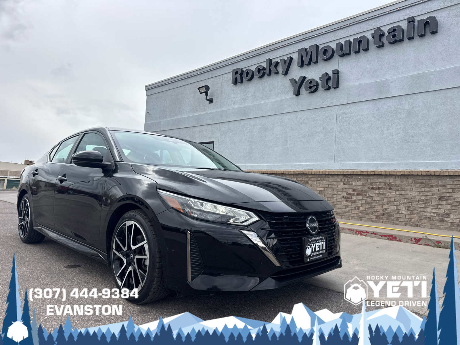 Used 2025 Nissan Sentra SR FWD image 1