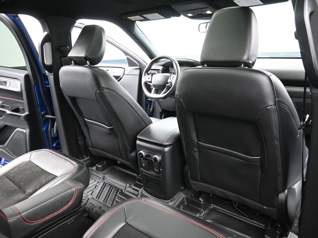 Certified 2023 Ford Explorer ST-Line w/ Class IV Trailer Tow Package image 14