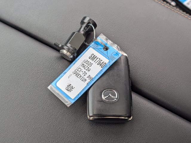 Used 2025 MAZDA CX-70 Plug-In Hybrid w/ Premium Plus AWD/4WD image 38
