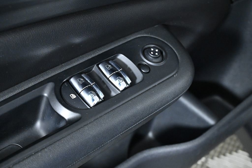 Used 2018 MINI Cooper Clubman image 19