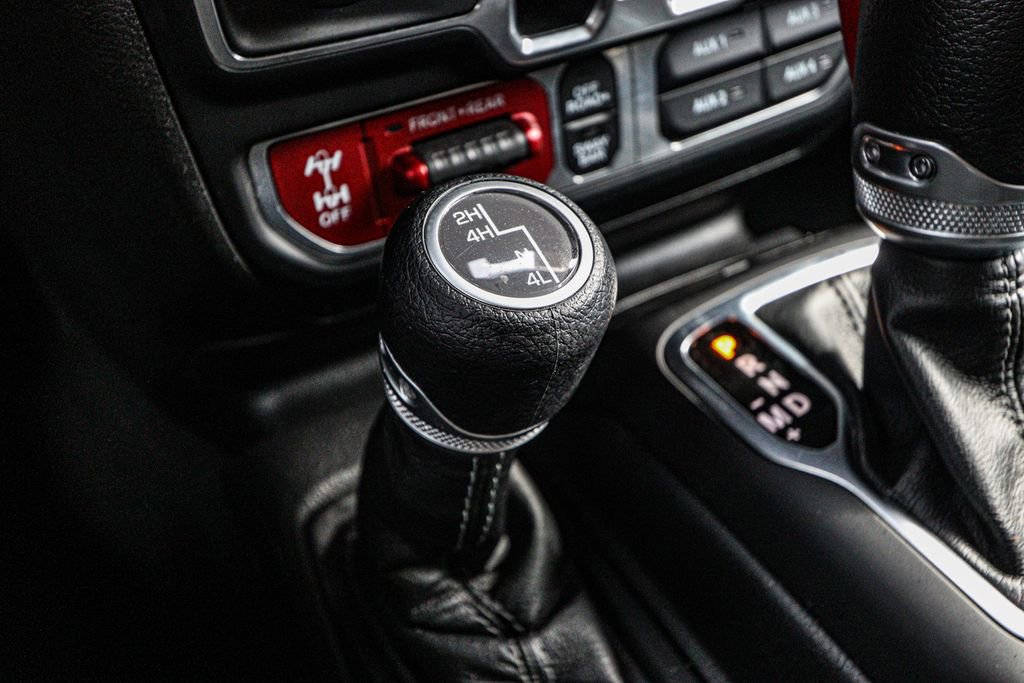 Used 2024 Jeep Wrangler Unlimited Rubicon image 38