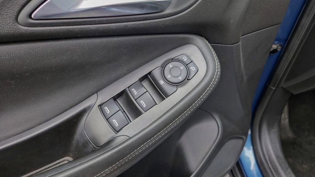 Used 2024 Buick Encore GX Preferred FWD image 17