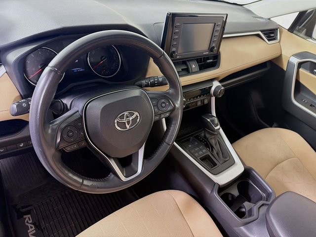 Used 2020 Toyota RAV4 XLE w/ Convenience Package AWD/4WD image 11