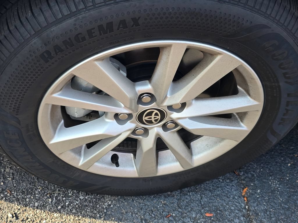 Used 2026 Toyota Camry LE FWD image 21