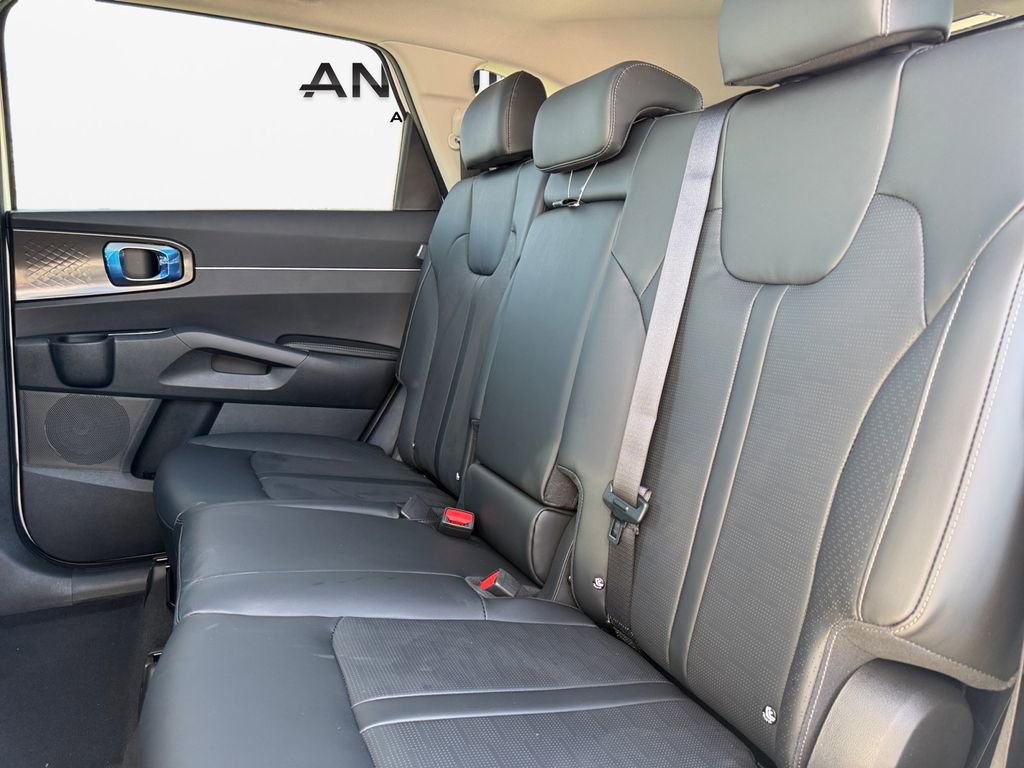 New 2026 Kia Sorento S w/ S Panoramic Sunroof Package AWD/4WD image 16