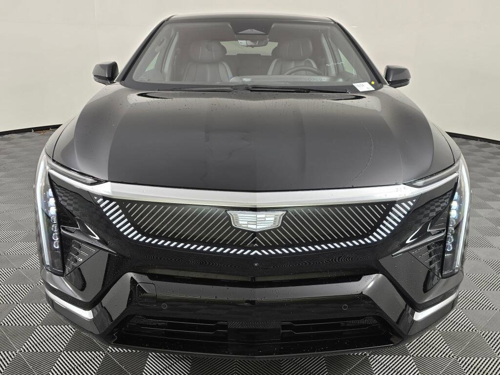New 2026 Cadillac Optiq Luxury 1 image 13