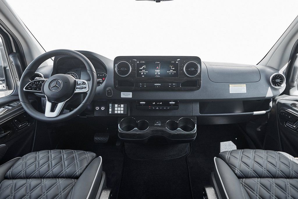 Used 2024 Mercedes-Benz Sprinter 3500 w/ Parking Package image 43