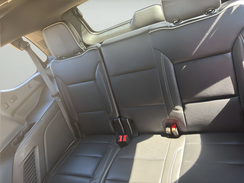 Used 2024 GMC Yukon SLT AWD/4WD image 30