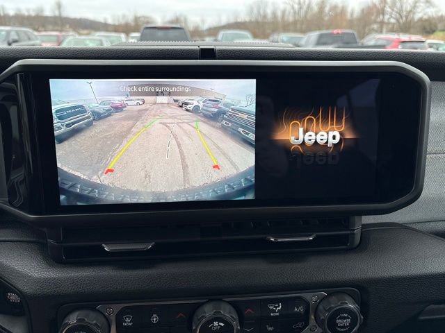 Used 2024 Jeep Wrangler Willys image 17