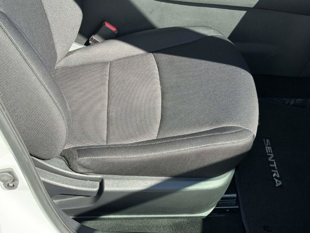 Used 2024 Nissan Sentra SV FWD image 11