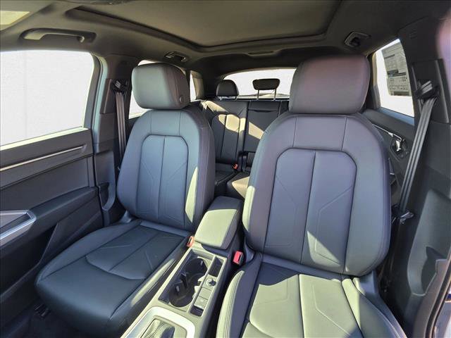 New 2025 Audi Q3 2.0T Premium w/ Convenience Package image 15